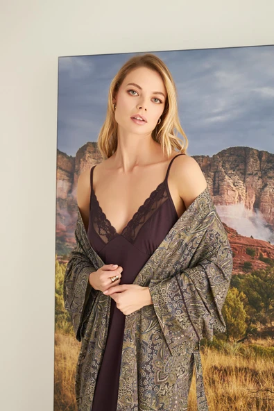 Etnik Desenli Dantelli ve Dekolteli Sabahlık Takımı - 3