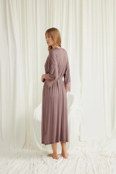 Dekolteli Yakası ve Kolu Dantelli Sabahlık Takımı - 5