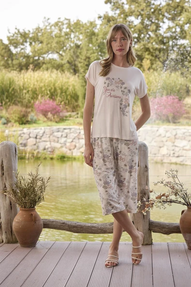 Çiçek Desenli ve Baskılı "You are Awesome" Kapri Takımı - Resim 2