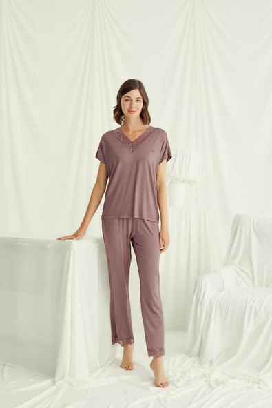 Kısa Kollu V Yakalı Dantelli Pijama Takımı - 1