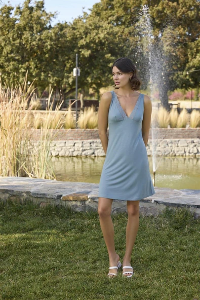 Çiçek ve Yaprak Desenli Dantelli ve Dekolteli Sabahlık Takımı - Resim 7