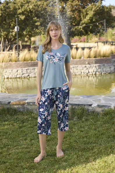 Çiçek ve Yaprak Desenli ve Baskılı Kapri Takımı - Resim 2