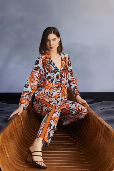 Yaprak Desenli Gömlek Yakalı Boydan Düğmeli Pijama Takımı - Resim 5