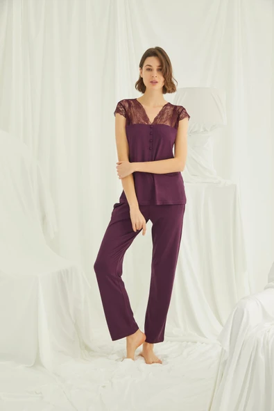 Yakası Kolu ve Omzu Dantelli Önü Düğmeli Pijama Takımı - 4