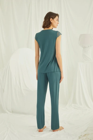 Yakası Kolu ve Omzu Dantelli Önü Düğmeli Pijama Takımı - Resim 5