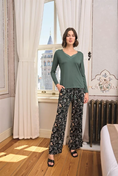 Çiçek ve Yaprak Desenli Dantelli Büyük Beden Pijama Takımı - 6