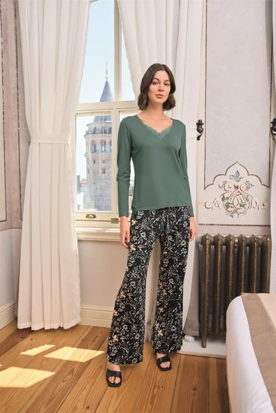 Çiçek ve Yaprak Desenli Dantelli Büyük Beden Pijama Takımı - 2