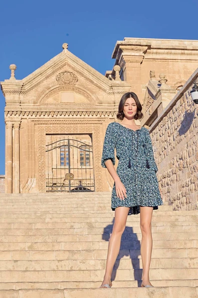 Çiçek Desenli Truvakar Kollu Elbise - Resim 4