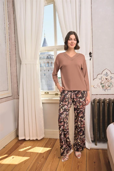 Yaprak Desenli Dantelli V Yaka Büyük Beden Pijama Takımı - 6