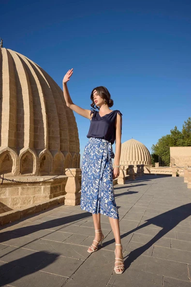 Yaprak Desenli Saten Etek Takımı - Resim 4