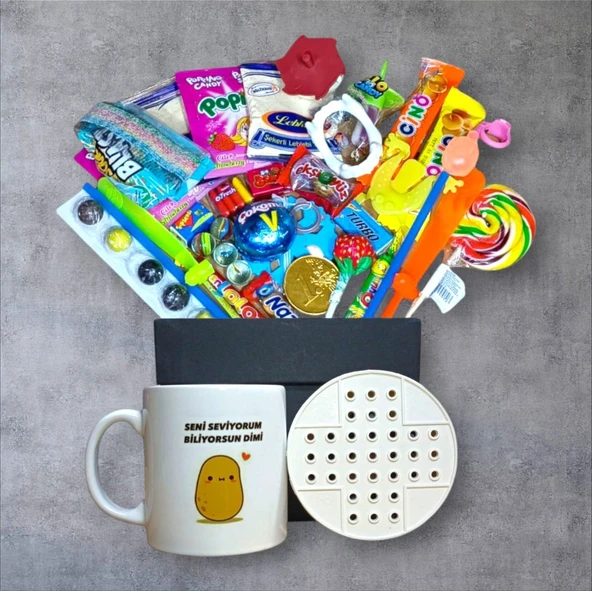 Dün Bugün Gibi! Nostaljik Hediyelerle Dolu Siyah Hediye Kutusu ve Seni Seviyorum Biliyorsun Dimi Yazılı Kupa Bardak