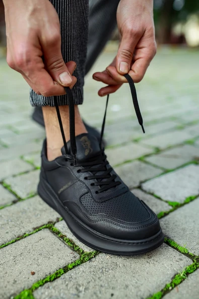 Günlük Ayakkabı Siyah (Siyah Taban) ürün görseli