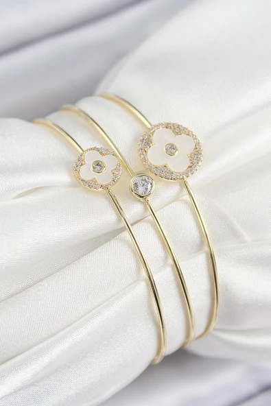 Pirinç Zirkon Taşlı Yonca Model Gold Renk Vip 3'lü Kadın Bileklik - EBJ250705W36282 ürün görseli