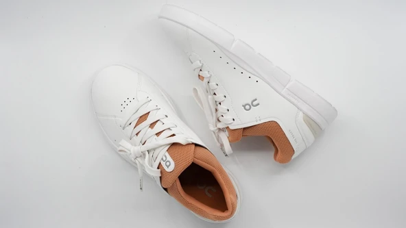 THE ROGER Advantage 1  Beyaz Kırmızı  Erkek  48.98516 Beyaz Kırmızı 42.5 - 5