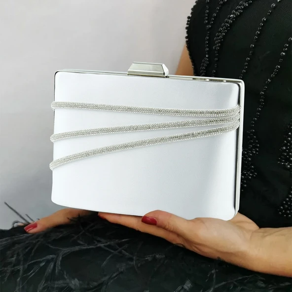 Erkan Saçmacı Gümüş Saten Kristal Taşlı Metal Saplı Zincir Askılı Abiye Çanta - 3