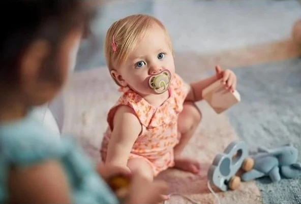 Nessiworld Philips Avent Ultra Air Emzik 0-6 Ay Kız - 3
