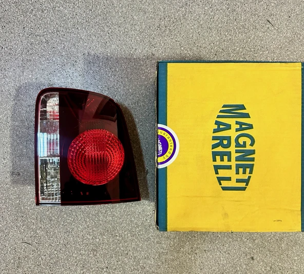 7L6945094T / TOUAREG SAĞ İÇ STOP LAMBASI MAGNETİ MARELLİ 714028260214 - LLF751 ürün görseli