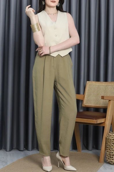 Önden Pileli Havuç Pantolon Açıkhaki ürün görseli