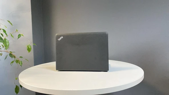 Lenovo Thınkpad T14 Gen1 Notebook İ7 10610U 16Gb Lpddr4 512Gb M2 Ssd 14"Fhd Ips Bx Laptop 2.El - Resim 4