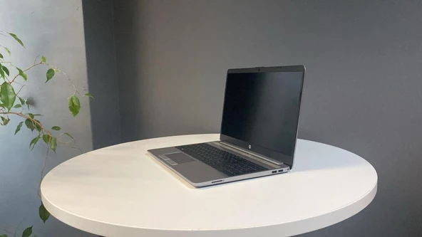 Hp 250 G9 Notebook  RYZEN 5 5625U 8Gb Ddr4 256Gb M2 Ssd 15.6"Fhd Ips  2.El C Laptop - Resim 3