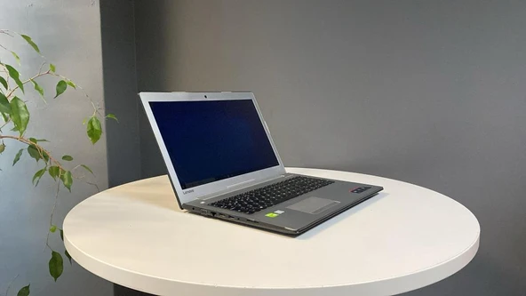 Lenovo Notebook ideapad 510-15ISK İ5 6200U 12Gb 256Gb Ssd 2GB 940MX 15.6" Fhd (C Laptop) 2.EL - 2