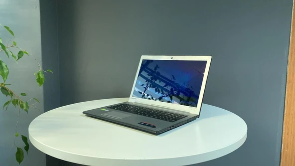 Lenovo Notebook ideapad 510-15ISK İ5 6200U 12Gb 256Gb Ssd 2GB 940MX 15.6" Fhd (C Laptop) 2.EL - 3