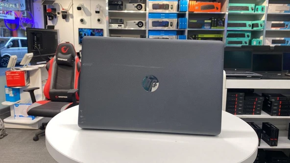 Hp 15-Db0052Nt A6-9225 Notebook 8Gb Ddr4 240Gb Ssd 2Gb R7 M445/530 15.6" Sıfır Batarya B Laptop 2.El - Resim 4