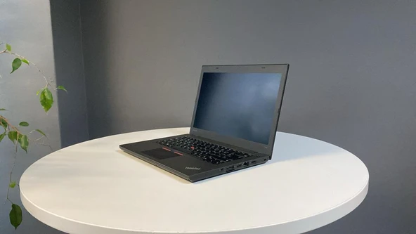 Lenovo Notebook ThinkPad T460 intel i7 6600U 8Gb 240 Ssd 14" Hd Ips (Bx Laptop) 2.EL 3Ay Gara - Resim 3