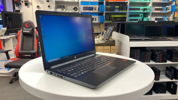 Hp 15-Db0052Nt A6-9225 Notebook 8Gb Ddr4 240Gb Ssd 2Gb R7 M445/530 15.6" Sıfır Batarya B Laptop 2.El - Resim 3