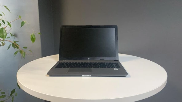 Hp 250 G7 Notebook  İ5 1035G1 8Gb Ddr4 256Gb M2 Ssd 15.6"Fhd 2.El C Laptop ürün görseli
