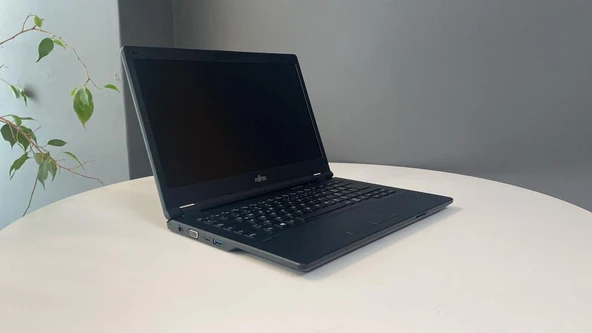 Fujıtsu LifeBook E548 Me14A Notebook İ5 7200U 8Gb Ram 256Gb M2 14'' Fhd Ips (Hdmı, 2.El B Laptop - Resim 2