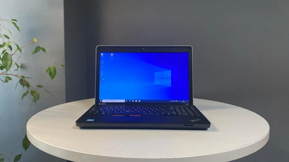 Lenovo Hınkpad Edge E530 Notebook İ5 3210U 8Gb 256Gb O/B Vga/Hdmı/Dvd-Rw/Fp 15.6"Hd B Kalite 2.El ürün görseli