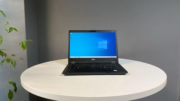 Fujıtsu Lıfebook E548 Me14A Notebook İ5 7200U 8Gb Ddr4 256Gb M2 Ssd 14'' Fhd Ips C Laptop 2.El