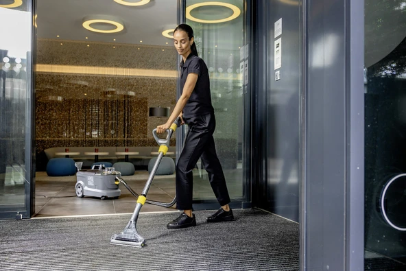 Karcher Puzzi 10/1 Edition Halı Yıkama Makinesi - 5