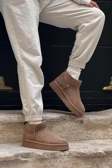 Nisantasi Shoes MİNİ KOYU BEJ SÜET İÇİ KÜRKLÜ KALIN TABAN KADIN BOT ürün görseli 1