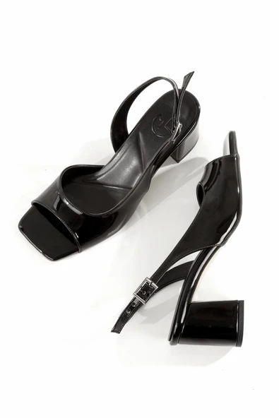 Nino Siyah Rugan Kalın Topuklu Sandalet Küt Burunlu Ayakkabı ürün görseli