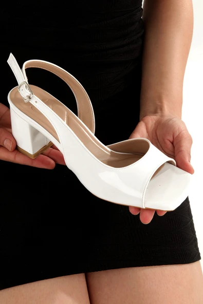 Nino Beyaz Rugan Kalın Topuklu Sandalet Küt Burunlu Ayakkabı - 3