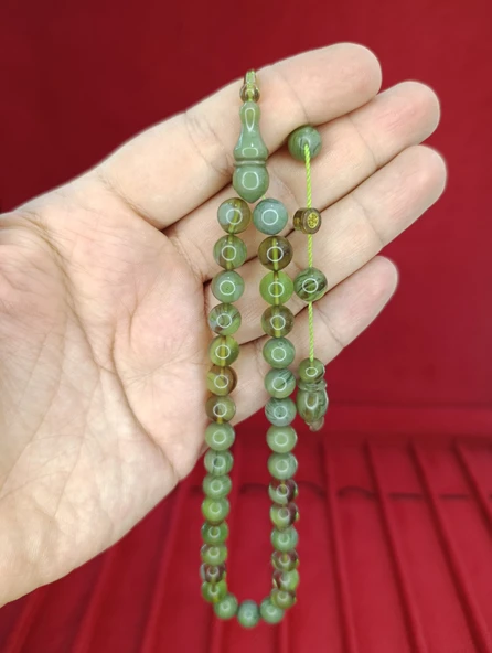 ATEŞ KEHRİBAR TESBİH HİKMET AL SAİD USTA YAPIMI KÜRE KESİM YEŞİL RENKLİ T-871 ürün görseli 1