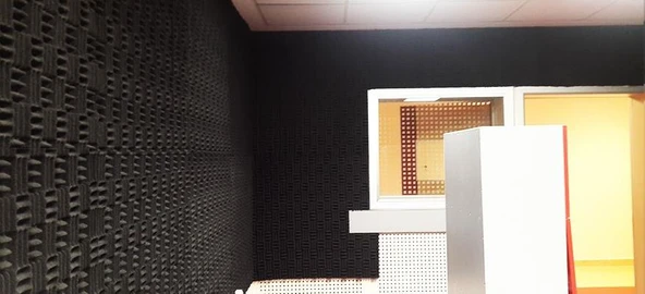 Yapışkanlı Yanmaz Akustik Sünger 50Dns 100cm x 100cm - 3