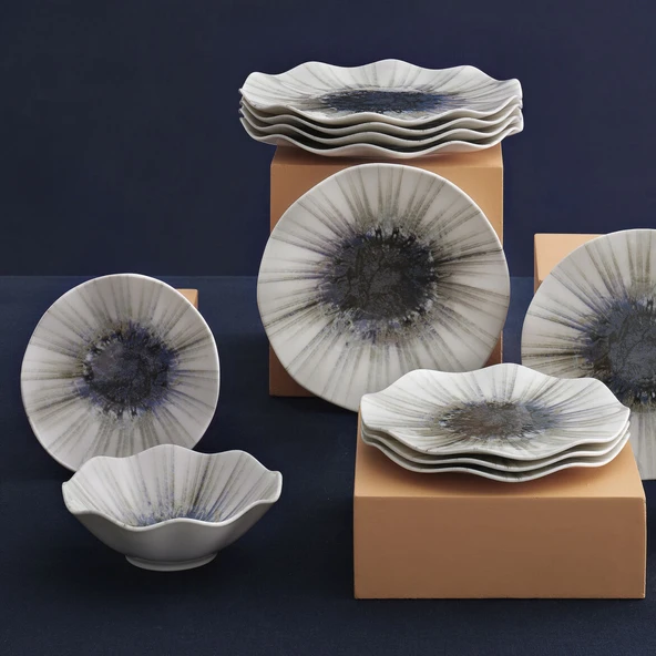 GÜRAL PORSELEN Nesrin 24 Parça 6 Kişilik Yemek Takımı 1986 - Resim 2