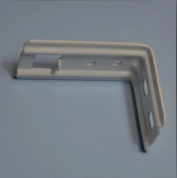 NİVEMESHOME AYAK TIRNAKLI ZEBRA PERDE DUVAR MONTAJ APARATI BOYALI L AYAK 8 CM