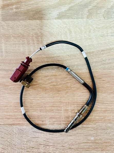 ORJİNAL EGZOZ SICAKLIK SENSÖRÜ CAAA-CAAB-CAAC-CFCA 2.0 TDİ TRANSPORTER T5 T6 - 03L906088BP ürün görseli 1