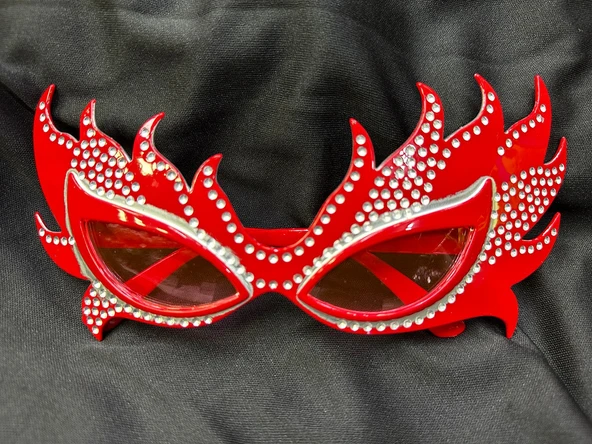 Taşlı Göz Kamaştıran Gecenin Yıldızı Kırmızı Parti Alev Gözlük ürün görseli