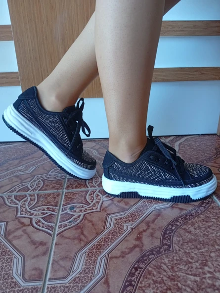 Kadın Yüksek Taban Rahat Şık Günlük Spor Ayakkabı Siyah Renk - Resim 2