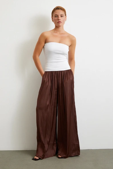 Beli Lastikli Geniş Paça Büzgülü Pantolon Kahve