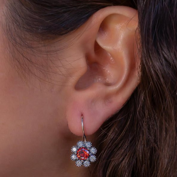 Kırmızı Beyaz Zirkon Taşlı Çengelli 925 Ayar Gümüş Çiçek Küpe ürün görseli 1