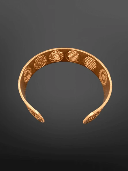 Antik Model 6 Adet Dua ve Mühürlü Bakır Bileklik | Kabartma Desenli Geleneksel Şıklık - Resim 2