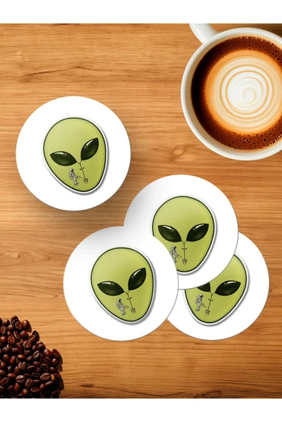 Panorama Ajans Cute Uzaylı Arkadaşa Hediye 4'lü Ahşap Bardak Altlığı ürün görseli 1