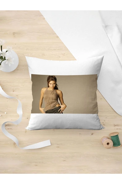 Panorama Ajans Angelina Jolie Güzel Kadın Yastık Kılıfı ürün görseli 1