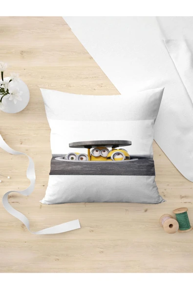 Panorama Ajans Yaramaz Minyonlar Minions Yastık Kılıfı ürün görseli 1